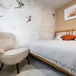 Daire Cosy Apartment, Near Downtown, Self Check-in Trnava