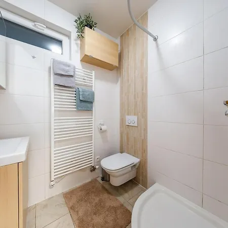 Cosy Apartment, Near Downtown, Self Check-in