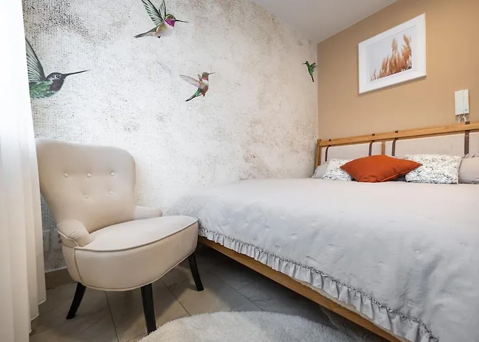 아파트 Cosy Apartment, Near Downtown, Self Check-in 트르나바