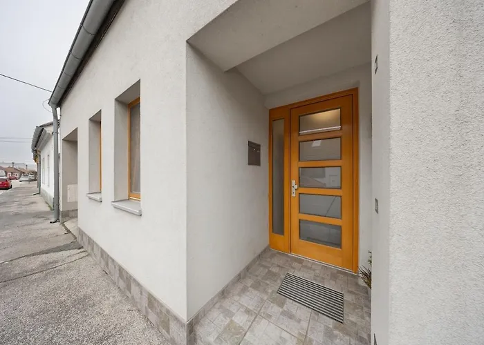 Cosy Apartment, Near Downtown, Self Check-in Διαμέρισμα Τρνάβα