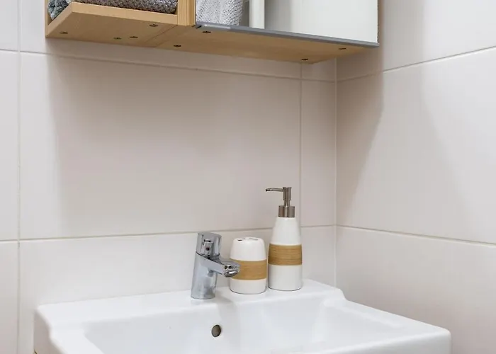 Cosy Apartment, Near Downtown, Self Check-in *